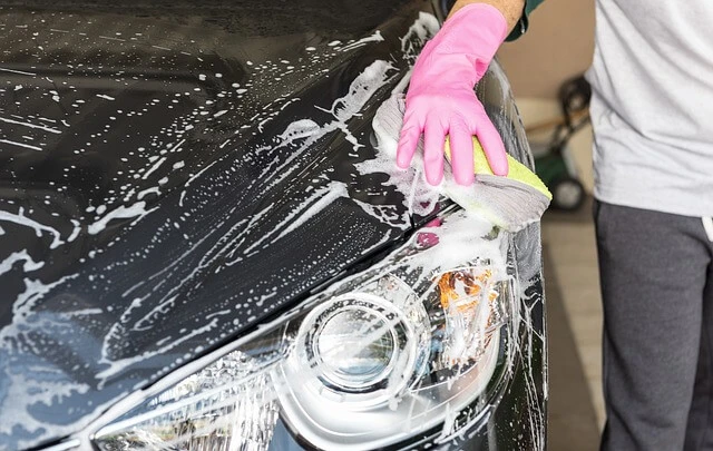 Auto Detailing-man handwashing car