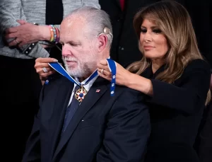 Rush Limbaugh receiving the American Medal of Freedom